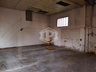 Complesso immobiliare residenziale con corte e posti auto in centro ad Anzola dell'Emilia, (BO)