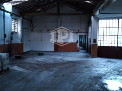 Complesso immobiliare residenziale con corte e posti auto in centro ad Anzola dell'Emilia, (BO)