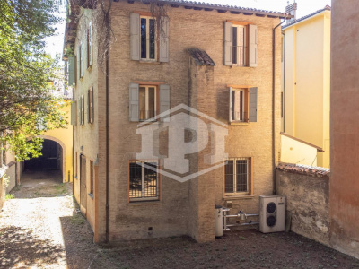 Palazzina direzionale indipendente in centro, Strada Maggiore, Bologna