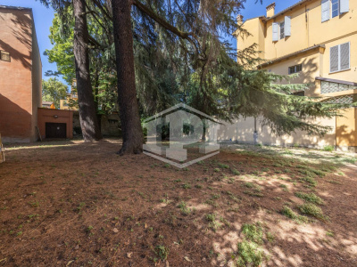 Palazzina direzionale indipendente in centro, Strada Maggiore, Bologna