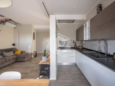 Appartamento ultimo piano con terrazza abitabile in centro a Zola Predosa (BO)