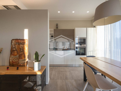 Appartamento ultimo piano con terrazza abitabile in centro a Zola Predosa (BO)