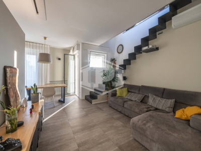 Appartamento ultimo piano con terrazza abitabile in centro a Zola Predosa (BO)