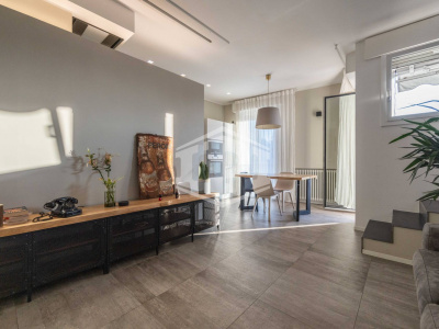 Appartamento ultimo piano con terrazza abitabile in centro a Zola Predosa (BO)