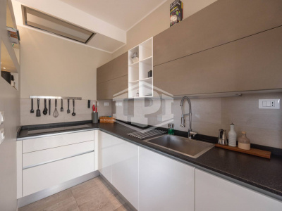 Appartamento ultimo piano con terrazza abitabile in centro a Zola Predosa (BO)