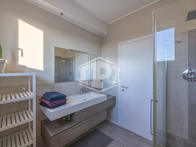 Appartamento ultimo piano con terrazza abitabile in centro a Zola Predosa (BO)