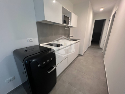 Trilocale ristrutturato, via Bonvicini, Bologna (BO)