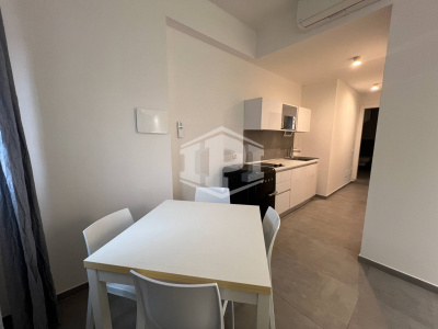 Trilocale ristrutturato, via Bonvicini, Bologna (BO)