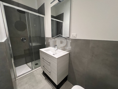 Trilocale ristrutturato, via Bonvicini, Bologna (BO)