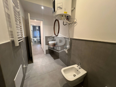 Trilocale ristrutturato, via Bonvicini, Bologna (BO)