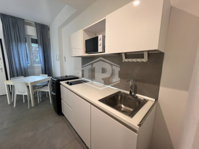 Trilocale ristrutturato, via Bonvicini, Bologna (BO)