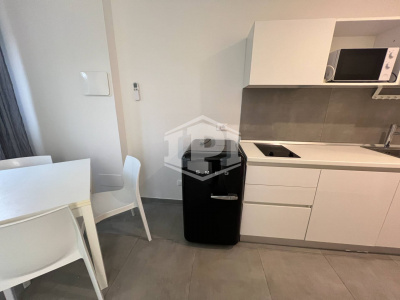 Trilocale ristrutturato, via Bonvicini, Bologna (BO)