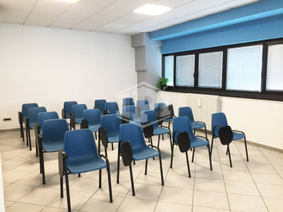 Complesso uffici e officine in Via Francesco Luigi Ferrari, Ferrara (FE)