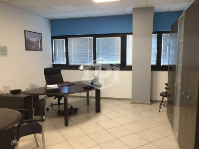 Complesso uffici e officine in Via Francesco Luigi Ferrari, Ferrara (FE)