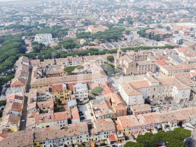 Complesso di 3 Appartamenti in Centro Storico a Cervia (RA), Quadrilatero