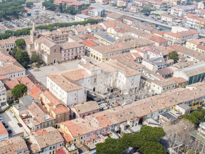Complesso di 3 Appartamenti in Centro Storico a Cervia (RA), Quadrilatero