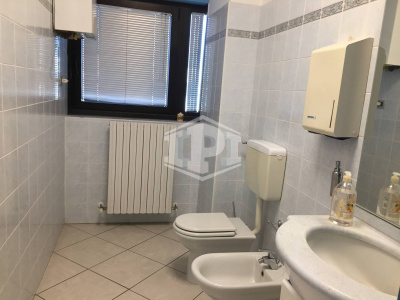 Capannone industriale-direzionale in Via Francesco Luigi Ferrari, Ferrara (FE)