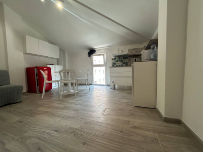 Soluzione indipendente su due livelli in via Corticella, Bologna (BO)