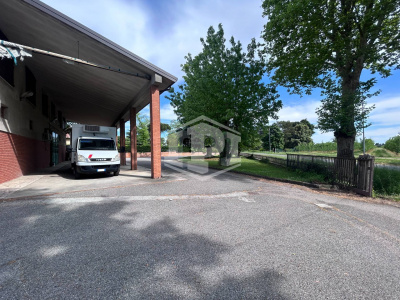 Capannone commerciale in Via Sant'Antonio da Padova, Copparo (FE)