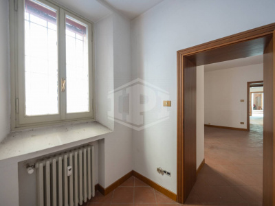 Bilocale di pregio in centro, via Barberia, Bologna (BO)