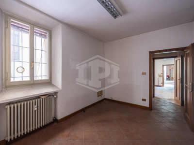 Bilocale di pregio in centro, via Barberia, Bologna (BO)