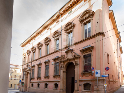 Trilocale di pregio in pieno centro, Via Barberia, Bologna (BO)