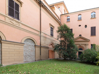 Appartamento di pregio in pieno Centro, Via Barberia, Bologna (BO)