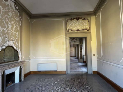 Appartamento di pregio in pieno Centro, Via Barberia, Bologna (BO)