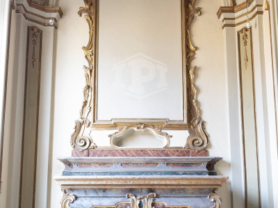 Appartamento di pregio in pieno Centro, Via Barberia, Bologna (BO)