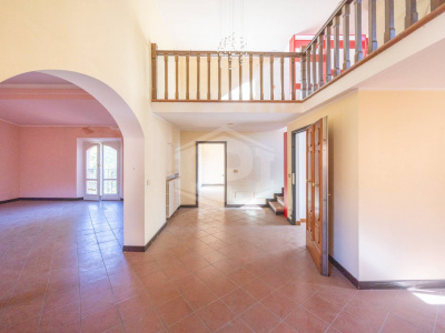Appartamento di pregio con altana in pieno Centro, Via Barberia, Bologna (BO)