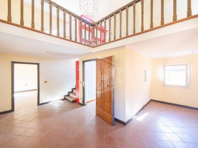 Appartamento di pregio con altana in pieno Centro, Via Barberia, Bologna (BO)