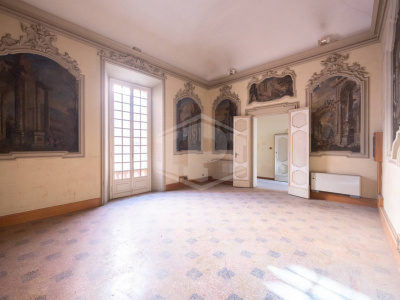 Appartamento di pregio con altana in pieno Centro, Via Barberia, Bologna (BO)
