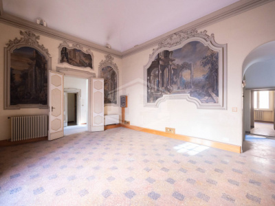 Appartamento di pregio con altana in pieno Centro, Via Barberia, Bologna (BO)