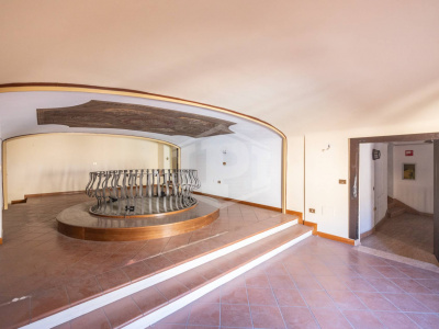 Appartamento di pregio con altana in pieno Centro, Via Barberia, Bologna (BO)
