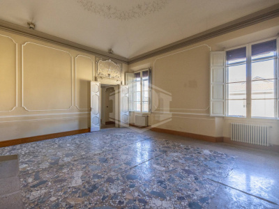 Trilocale di pregio in pieno Centro, Via Barberia, Bologna (BO)