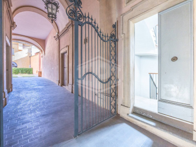 Trilocale di pregio in pieno Centro, Via Barberia, Bologna (BO)
