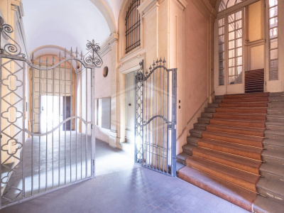 Trilocale di pregio in pieno Centro, Via Barberia, Bologna (BO)