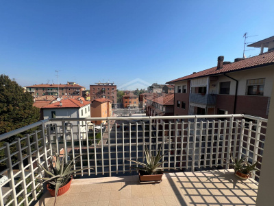 Appartamento ultimo piano con sottotetto, in Santa Viola via Emilia Ponente, Bologna (BO)
