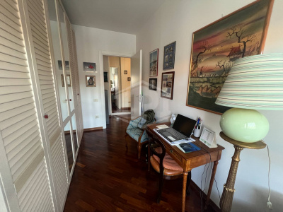 Appartamento ultimo piano con sottotetto, in Santa Viola via Emilia Ponente, Bologna (BO)