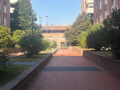 Appartamento ultimo piano con sottotetto, in Santa Viola via Emilia Ponente, Bologna (BO)