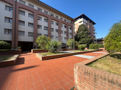 Appartamento ultimo piano con sottotetto, in Santa Viola via Emilia Ponente, Bologna (BO)
