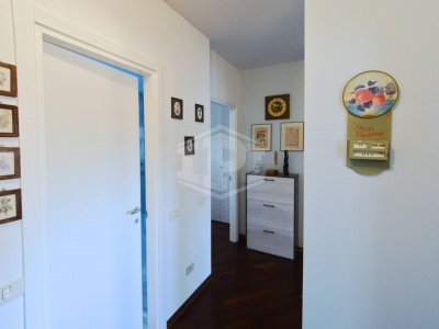 Appartamento ultimo piano con sottotetto, in Santa Viola via Emilia Ponente, Bologna (BO)