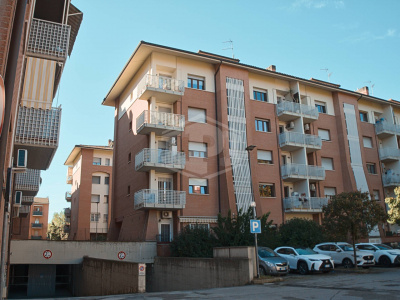 Appartamento ultimo piano con sottotetto, in Santa Viola via Emilia Ponente, Bologna (BO)