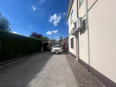 Appartamento con ingresso indipendente e garage doppio a Chiesuol del Fosso (FE)
