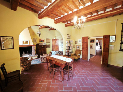 Casa indipendente cielo-terra con terreno a Dozza (BO)