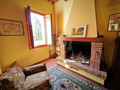 Casa indipendente cielo-terra con terreno a Dozza (BO)