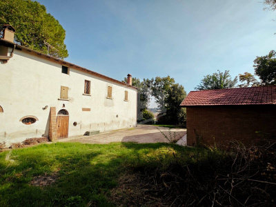 Casa indipendente cielo-terra con terreno a Dozza (BO)
