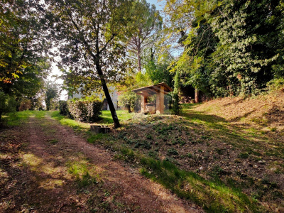 Casa indipendente cielo-terra con terreno a Dozza (BO)