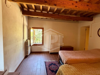 Casa indipendente cielo-terra con terreno a Dozza (BO)