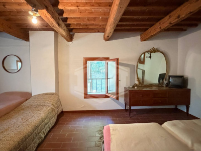 Casa indipendente cielo-terra con terreno a Dozza (BO)